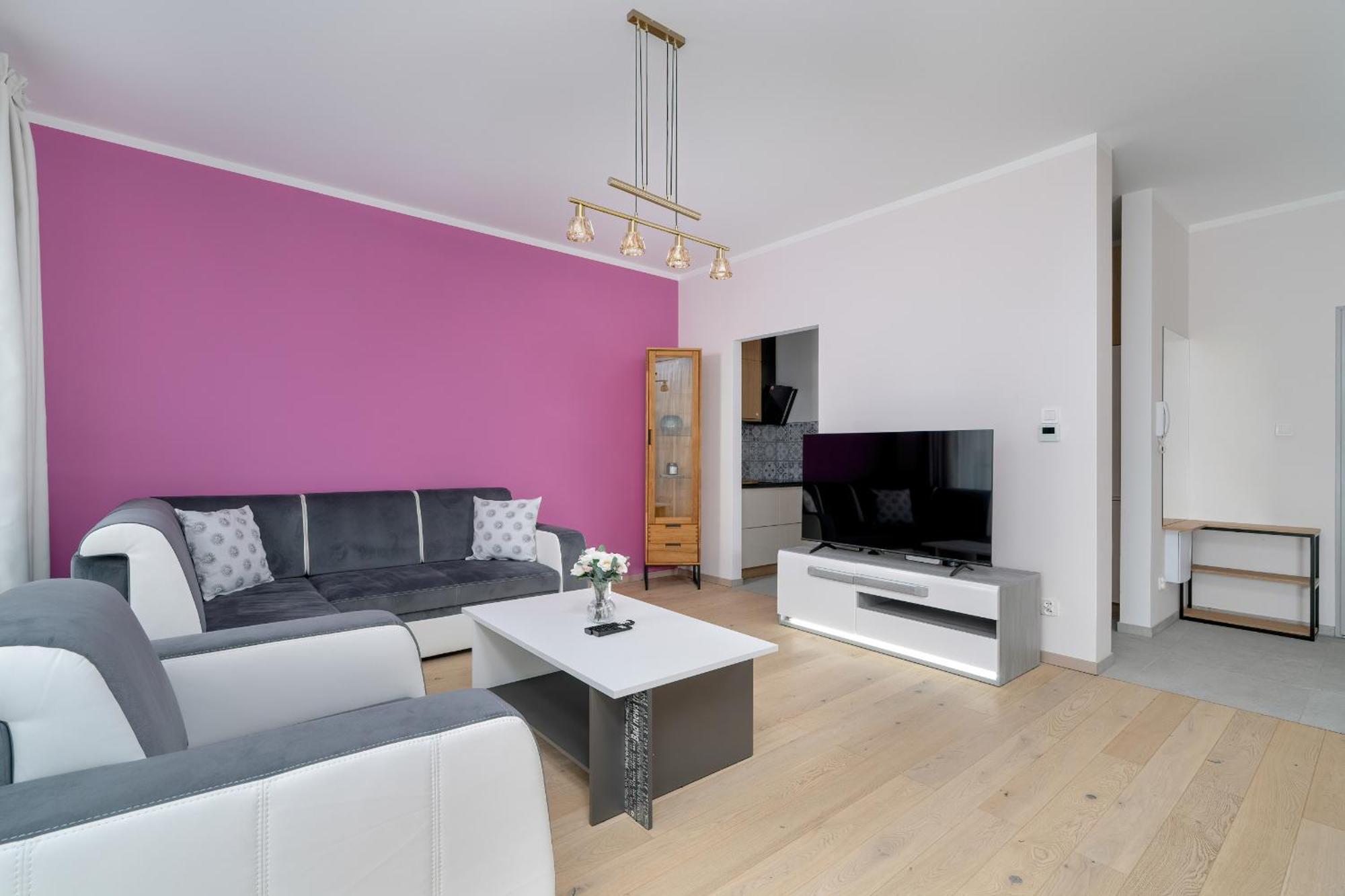 Apartment With Balcony And Free Parking In Poznan By Noclegi Renters Luaran gambar